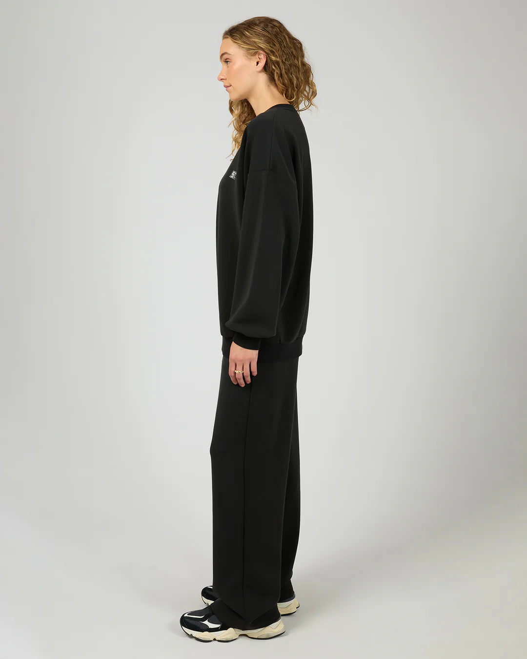 Oversized Luxe Active Box Crew Black